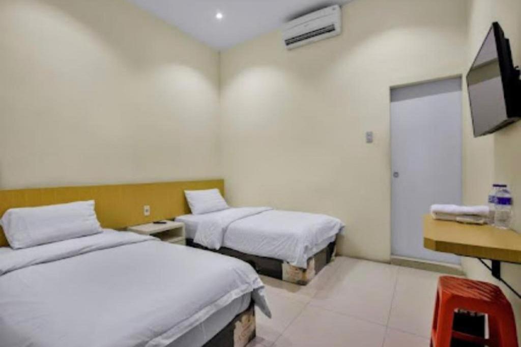 Oyo 92772 Losmen Diah Syariah Langsa ภายนอก รูปภาพ