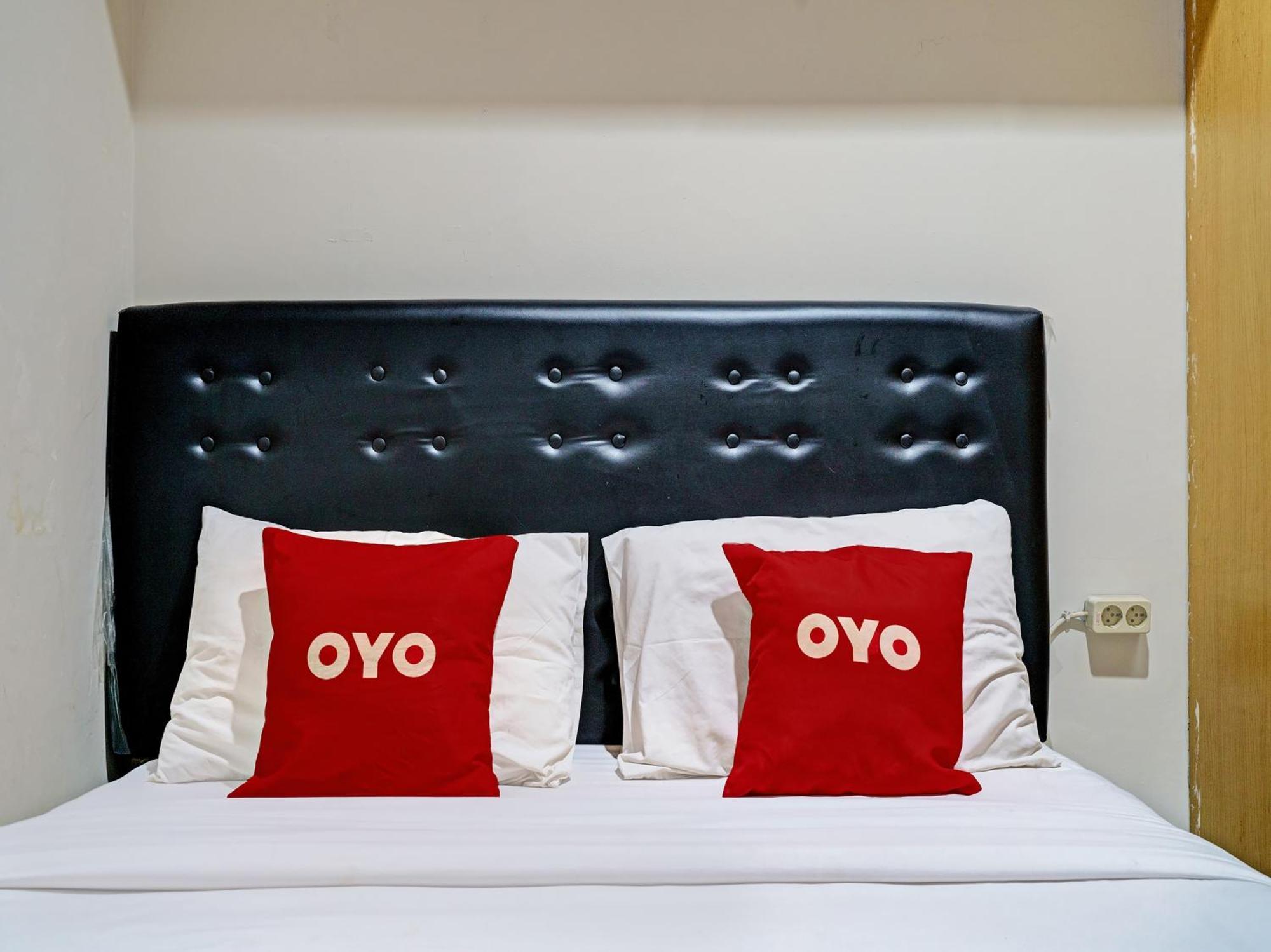 Oyo 92772 Losmen Diah Syariah Langsa ภายนอก รูปภาพ