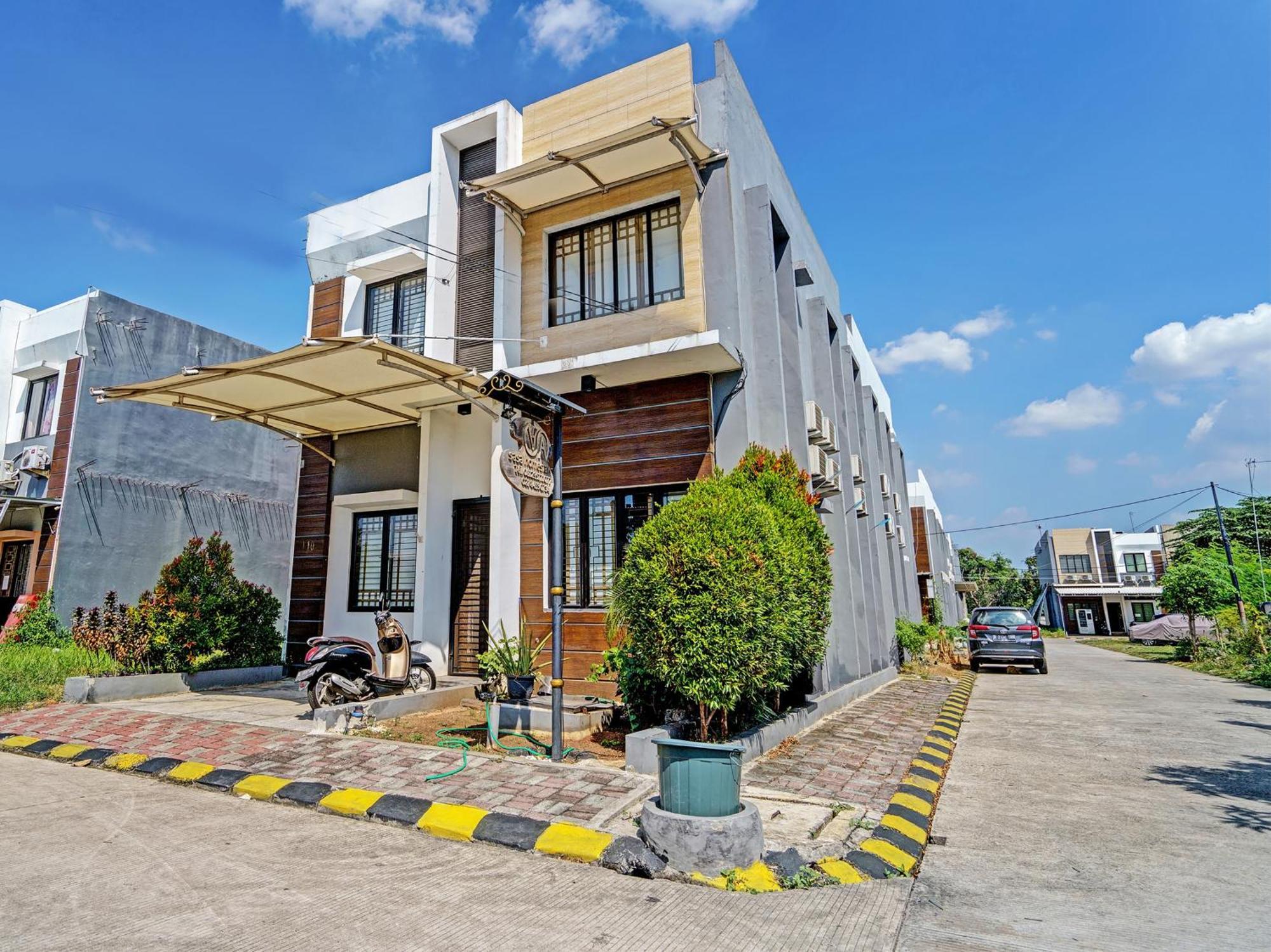 Oyo 92772 Losmen Diah Syariah Langsa ภายนอก รูปภาพ
